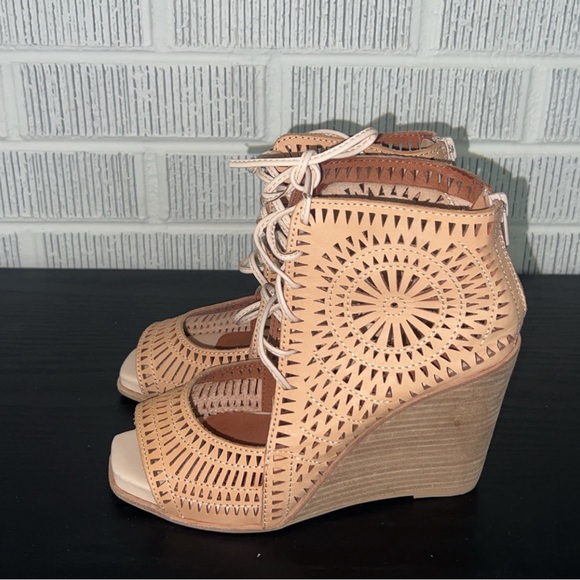 🆕JEFFREY CAMPBELL Rodillo Laser-cut Wedge Sandal - Picture 4 of 8